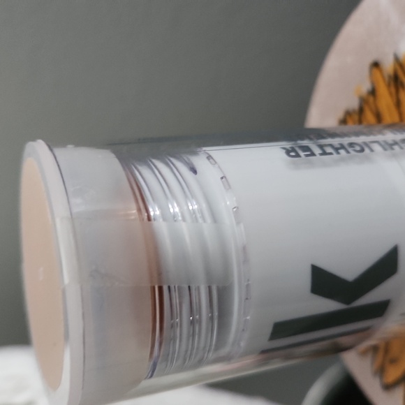 🌸3/$30! Brand new Milk Makeup highlighter in Lit - Picture 3 of 5